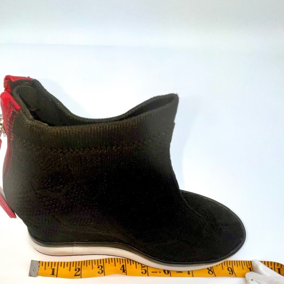 FREE! CLEARANCE DKNY with ANY Purchase Leather/Textile Black High Tops NWOT - Picture 9 of 13